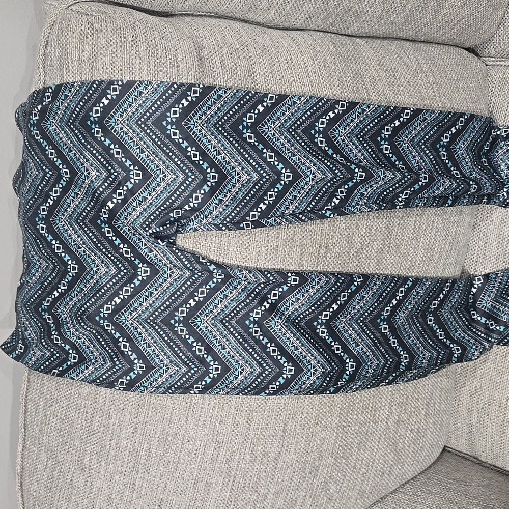 No Boundaries Blue and White Patterned Leggings